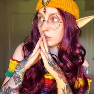 Meet your Posher, Mercedes